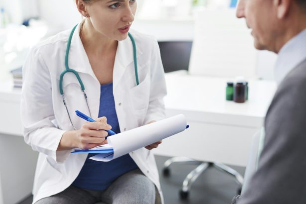 Visit of an old man to the doctor.